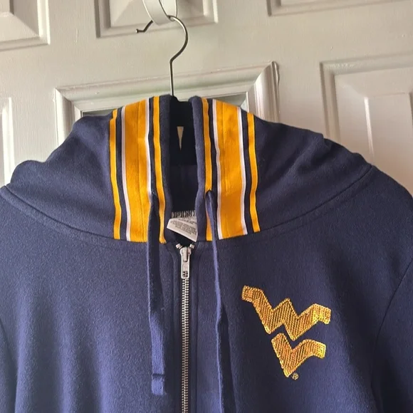 PINK Victoria's Secret Navy and Gold Women's Sweater FREE SHIPPING - Picture 5 of 10